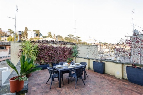 Spanish Steps Regal Penthouse image 11