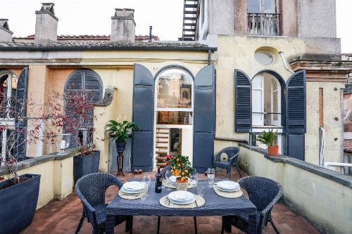 Spanish Steps Regal Penthouse image 3