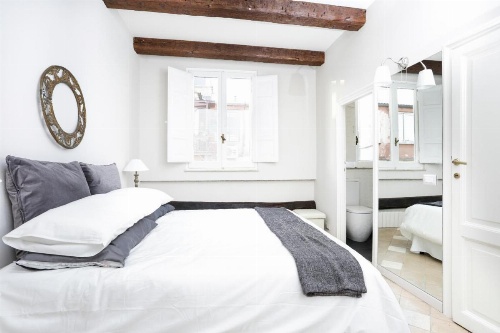 Spanish Steps Regal Penthouse image 34