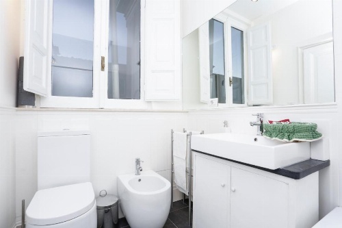 Spanish Steps Regal Penthouse image 36