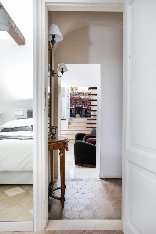 Spanish Steps Regal Penthouse image 38