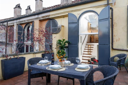 Spanish Steps Regal Penthouse image 8